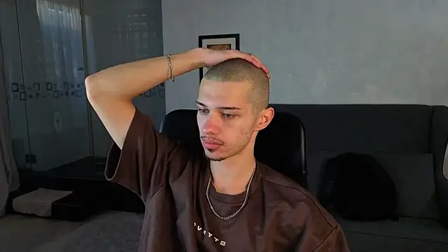 KaydenDrew online show from April 9, 2026, 4:36 am