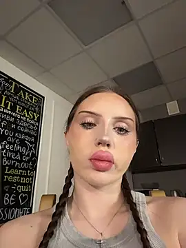 Snapshot of EfiMeyer chatting on January 10, 2026, 4:19 am EfiMeyer online show from January 10, 2026, 4:19 am