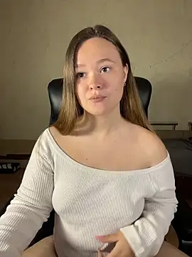 CaramelleSugarr online show from May 17, 2026, 2:28 pm