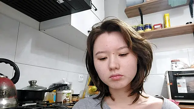 VelmaMaasch online show from February 12, 2026, 5:29 am