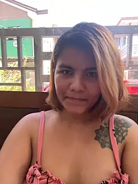 Aljycatx online show from April 3, 2026, 3:35 am