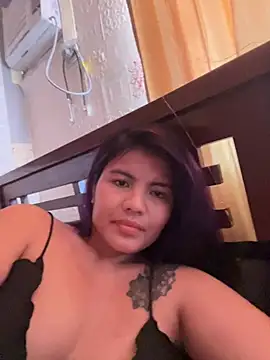 Aljycatx online show from April 5, 2026, 5:03 am