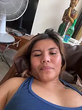 Aljycatx online show from April 4, 2026, 3:46 am