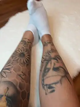 Snapshot of Klarry69 chatting on April 9, 2026, 8:26 pm Klarry69 online show from April 9, 2026, 8:26 pm