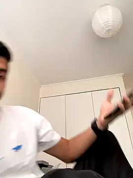 HotWhisper22 online show from December 16, 2025, 1:04 pm