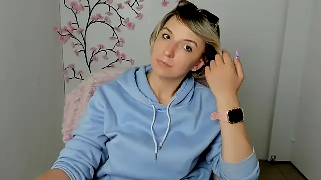 Lana Foxyy online show from May 11, 2026, 4:59 pm