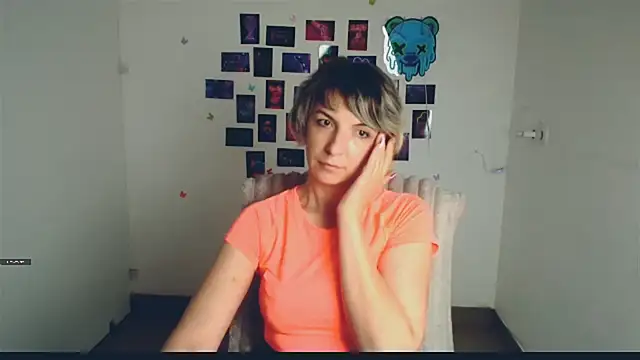 Lana Foxyy online show from May 20, 2026, 12:35 pm