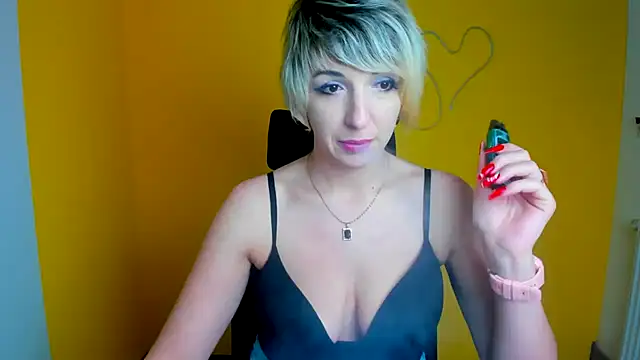 Lana Foxyy online show from March 6, 2026, 12:33 pm