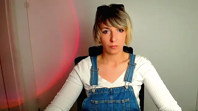 Lana Foxyy online show from May 3, 2026, 1:25 pm