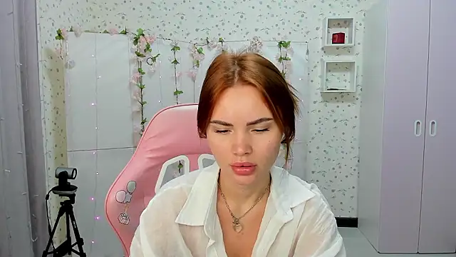 Snapshot of Im_Ann chatting on January 12, 2026, 4:03 pm Im Ann online show from January 12, 2026, 4:03 pm