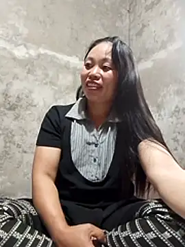 Snapshot of Maikha08 chatting on July 16, 2026, 3:47 am Maikha08 online show from July 16, 2026, 3:47 am
