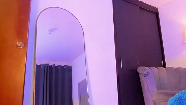 Snapshot of im_thomass chatting on January 12, 2026, 12:01 pm im thomass online show from January 12, 2026, 12:01 pm