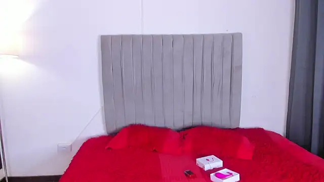 Snapshot of im_thomass chatting on February 17, 2026, 1:30 pm im thomass online show from February 17, 2026, 1:30 pm