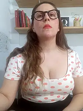 SofiEsteves online show from May 6, 2026, 1:59 pm