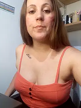 SofiEsteves online show from December 16, 2025, 6:45 pm