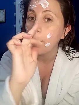 SofiEsteves online show from May 24, 2026, 7:03 pm