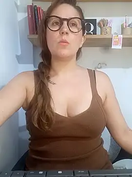 Snapshot of SofiEsteves chatting on February 16, 2026, 7:01 pm SofiEsteves online show from February 16, 2026, 7:01 pm