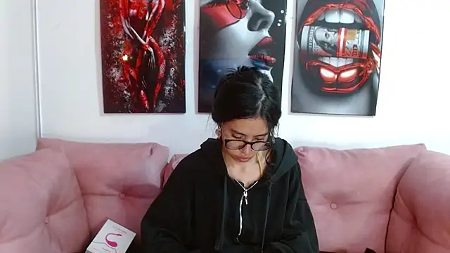 Snapshot of miamooncs chatting on January 13, 2026, 1:37 pm miamooncs online show from January 13, 2026, 1:37 pm