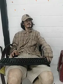 Snapshot of sk8-boy chatting on April 24, 2026, 1:24 pm sk8-boy online show from April 24, 2026, 1:24 pm