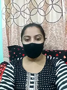 Snapshot of Oporajita_07 chatting on December 18, 2025, 6:56 pm Oporajita 07 online show from December 18, 2025, 6:56 pm