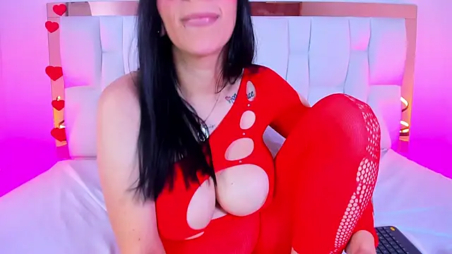 Snapshot of CamilleJuicy_ chatting on May 28, 2026, 12:55 pm CamilleJuicy online show from May 28, 2026, 12:55 pm