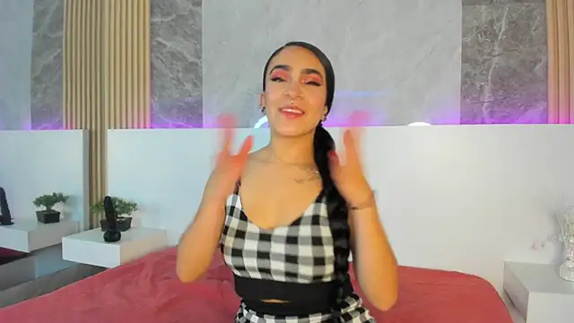 Snapshot of PamelaRed_ chatting on February 3, 2026, 7:52 pm PamelaRed online show from February 3, 2026, 7:52 pm