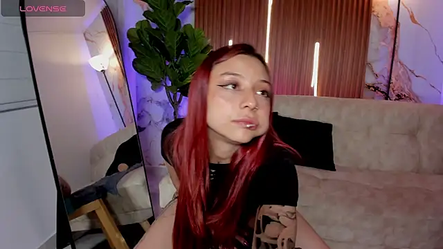 Nickie reed  online show from May 12, 2026, 10:05 pm