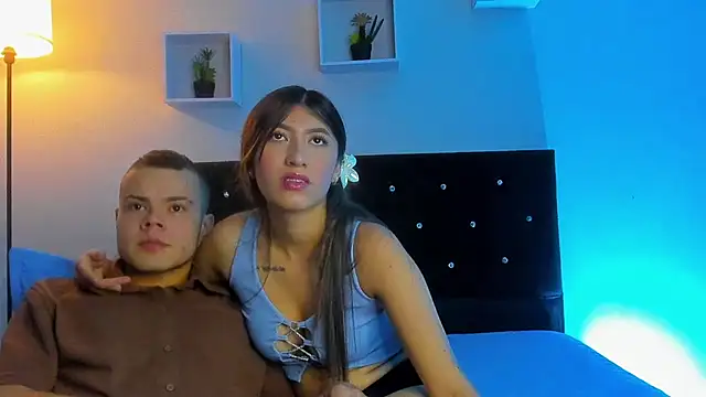 Snapshot of Max_and_pandora chatting on January 5, 2026, 7:39 pm Max and pandora online show from January 5, 2026, 7:39 pm