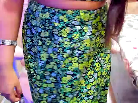 Snapshot of DimondGirl_ chatting on March 6, 2026, 6:25 pm DimondGirl online show from March 6, 2026, 6:25 pm