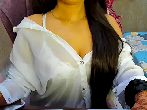 Snapshot of DimondGirl_ chatting on March 28, 2026, 9:49 pm DimondGirl online show from March 28, 2026, 9:49 pm