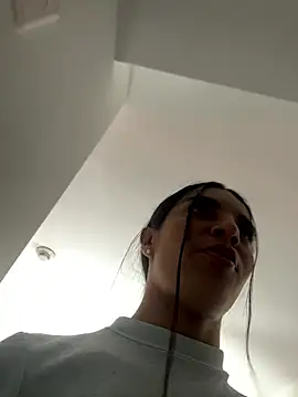 Snapshot of Mia_R0uge chatting on January 13, 2026, 8:57 pm Mia R0uge online show from January 13, 2026, 8:57 pm