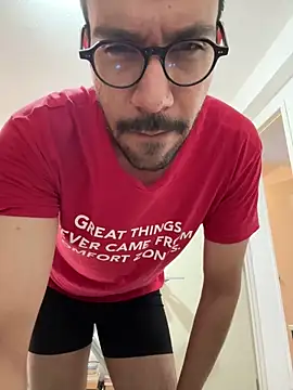 Snapshot of AdrianGarcia89 chatting on April 10, 2026, 3:19 pm AdrianGarcia89 online show from April 10, 2026, 3:19 pm