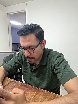 Snapshot of AdrianGarcia89 chatting on April 15, 2026, 1:22 am AdrianGarcia89 online show from April 15, 2026, 1:22 am