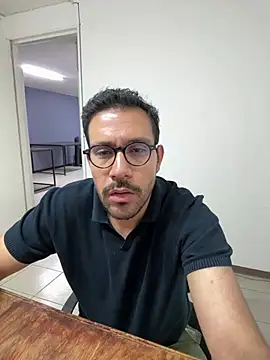 Snapshot of AdrianGarcia89 chatting on April 11, 2026, 3:25 am AdrianGarcia89 online show from April 11, 2026, 3:25 am