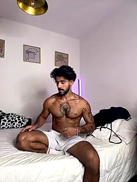 Snapshot of Thelovers666 chatting on January 6, 2026, 2:43 pm Thelovers666 online show from January 6, 2026, 2:43 pm