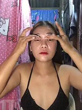 sheriesassyann online show from July 14, 2026, 12:44 pm