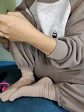 Snapshot of hi-miki chatting on January 7, 2026, 3:00 am hi-miki online show from January 7, 2026, 3:00 am