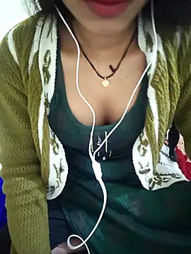 Snapshot of Tanya_mital12 chatting on February 3, 2026, 5:49 am Tanya mital12 online show from February 3, 2026, 5:49 am