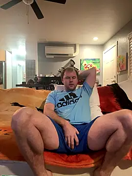 Snapshot of Studmuffin4you chatting on January 14, 2026, 4:49 am Studmuffin4you online show from January 14, 2026, 4:49 am