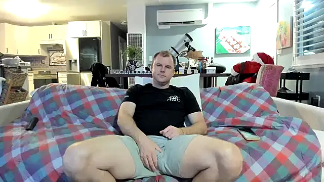 Snapshot of Studmuffin4you chatting on February 3, 2026, 5:16 am Studmuffin4you online show from February 3, 2026, 5:16 am