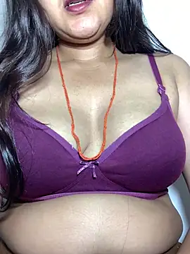 Snapshot of missmisha01 chatting on April 8, 2026, 12:56 am missmisha01 online show from April 8, 2026, 12:56 am