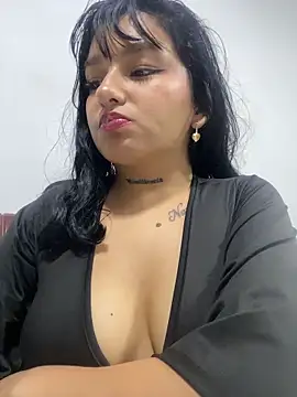 Snapshot of Noxveeltt chatting on April 3, 2026, 1:23 am Noxveeltt online show from April 3, 2026, 1:23 am