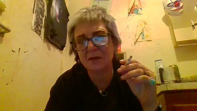 Snapshot of becky1111 chatting on April 19, 2026, 7:16 pm becky1111 online show from April 19, 2026, 7:16 pm