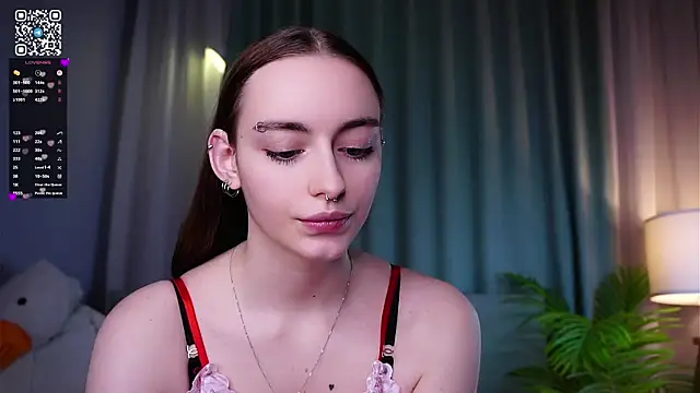 BeckiMacreno online show from April 15, 2026, 3:05 pm