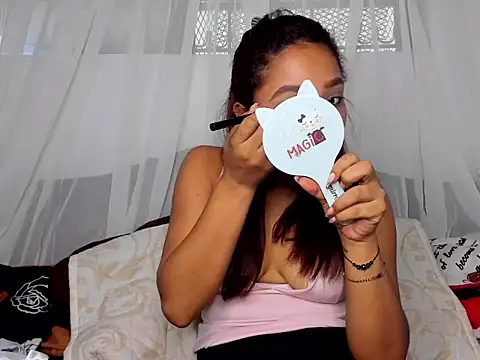 Snapshot of _natzury_ chatting on February 20, 2026, 12:51 pm natzury online show from February 20, 2026, 12:51 pm