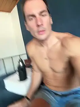 Snapshot of maximuss789 chatting on April 1, 2026, 2:14 pm maximuss789 online show from April 1, 2026, 2:14 pm