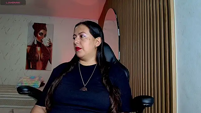 Snapshot of evelyn_harpeery chatting on May 15, 2026, 10:57 am evelyn harpeery online show from May 15, 2026, 10:57 am