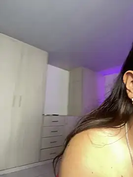 Snapshot of evelyn_harpeery chatting on May 8, 2026, 11:25 am evelyn harpeery online show from May 8, 2026, 11:25 am