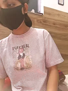 kinsu4763 online show from April 2, 2026, 4:57 pm