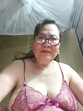 Snapshot of cuncon7700 chatting on March 5, 2026, 2:41 am cuncon7700 online show from March 5, 2026, 2:41 am